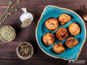 Boss's Late-Night Snacks