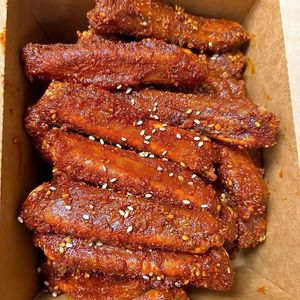 Lu Li Ya Pub (Funing Road Branch)