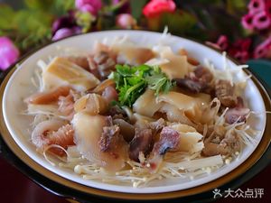 Yu Jie Xiao Shi Ni San Xing Ma La Tang (Beijing Road Pedestrian Street Store)