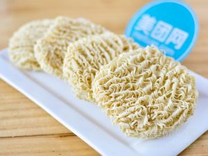 Guan Ji Tang Fen Shijia (Xinhua Market Store)