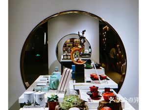 Xinhua Bookstore · Nanfeng Academy