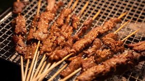 Lao Li Grilling