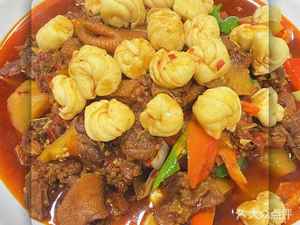 Stewed Chicken with Steamed Buns · Xinjiang Cuisine