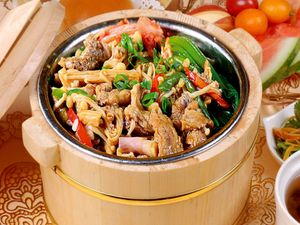 Three Hunan Homestyle Wooden Bucket Rice (Zengcha Road Branch)