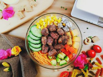 No. 9 Store Salad