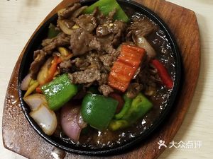 Guangtou Lao Salted Pork Claypot Rice & Slippery Dumplings King (Zhicun Branch)