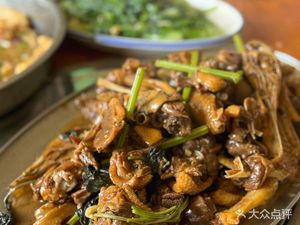 Xiaosu Lu Ya Base Farmhouse