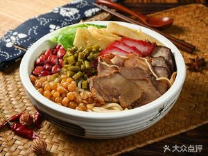 Liuzhou Luosifen (Huayi Road Store)