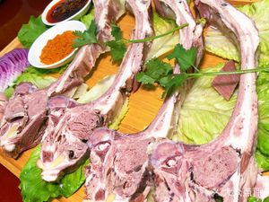Qingzhen Ga Er Lou Restaurant · Hand-grabbed Lamb
