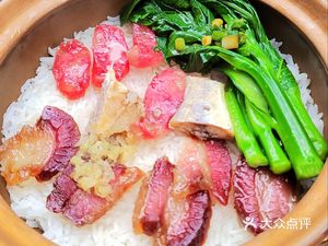 Jianji Shunde Boneless Catfish Claypot Rice