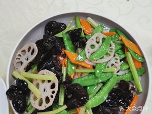 Xin Panyu Lunch & Dinner (Former Zhongyuan Middle School Branch)