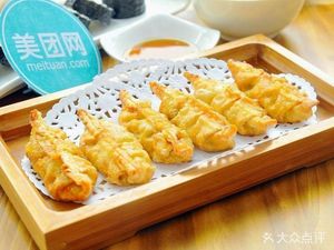 Xiongli Stone-Milled Steamed Rice Rolls