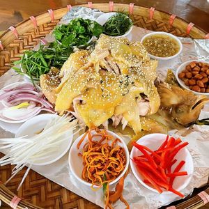 Qiaohong Mountain Villa · First-Class Torn Chicken · Chicken Oil Rice