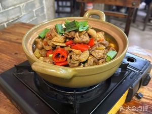 Changde Lao Peng Local Cuisine (Luojia Branch)