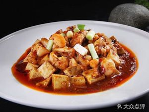 Yizhi Fang (Dongyi Branch)