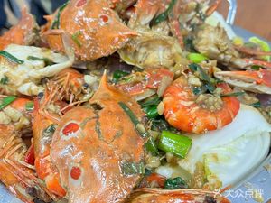 Shrimp Chase Crab