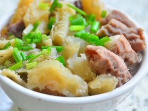 Auntie's Ox Tripe and Spicy Hot Pot