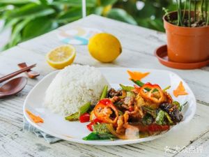 Old Beijing Fried Sauce Noodles (Lian Xin Shang Jie Branch)