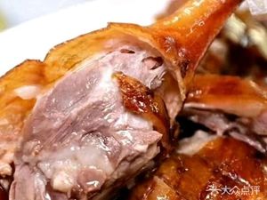 Zhouxin Roast Pork (Jinshazhou Flagship Store)