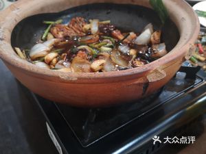 Shangzhuang Earth Chicken Hot Pot
