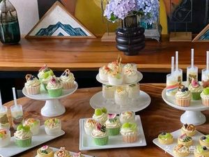 Deer & Forest Ice Cream Cake Shop