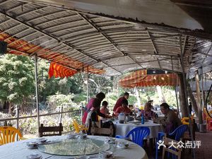 Farmhouse Dining Hall (Ruihong)