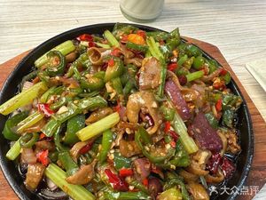 Xiang Cuisine Wooden Bucket Rice (Zhongcun Branch)