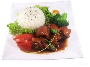 Authentic Longjiang Pig Trotter Rice with Cantonese Roast Meats