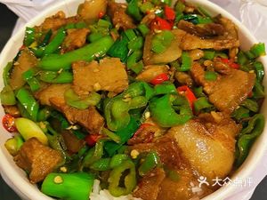 Yong Da Chef's Wok-Cooked Wooden Bucket Rice (Longhai Plaza Branch)