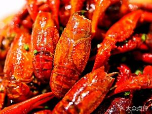 Laugh a Laugh Rural Cuisine · Qianjiang Oil-Braised Shrimp and Firewood Chicken