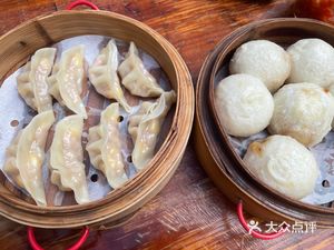 Golden Grade Steamed Buns