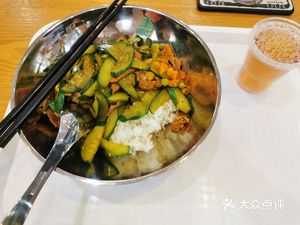 Yun Dachu (Wiyuandao Branch of International E City)