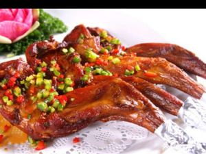 Xuan Zhang Shou Si Kao Tu (Longcheng Store)