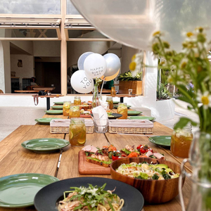 Como Como · All-Day Restaurant