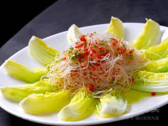 Steamed Rice Noodles with Fried Rice Noodles