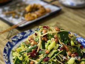 Quanji Fusion Restaurant Northeast Barbecue (Zhonghai Kangcheng Garden Store)