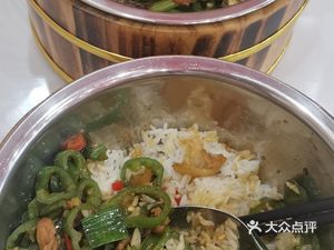 Yong Da Chef Freshly Cooked Wood Bucket Rice