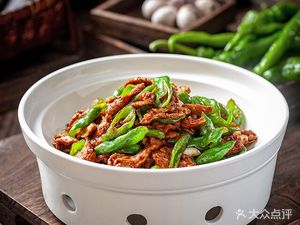 Wooden Bucket Rice Xiang Cuisine (Caowei Store)