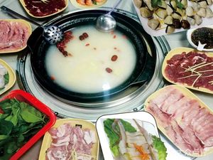 Shunde Rice Soup Hot Pot (Xiashiwei Branch)
