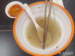 Old Fat Tong骨 Soup Rice Noodles King (Badeng Street)
