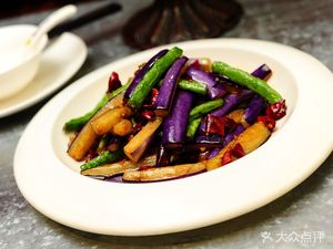 Yipin Xiang Sichuan Cuisine (Jing Tian Store)