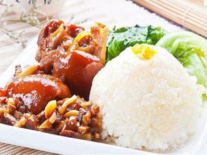 Old Brand Longjiang Pig Trotter Rice