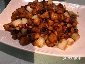 Hongyun Sichuan Cuisine Restaurant & Hot Pot (Xiufeng Industrial City Branch)