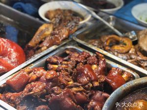 Piggy Bao Longjiang Pig Trotter Rice