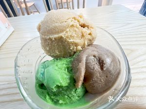 Kazan Restaurant · Cold Drink & Burger (Mosque Store)