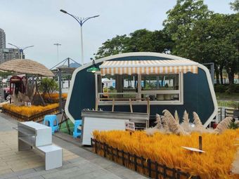 Shi Ge Lu Wei · W Camp Food Market (Shanghe Fang Store)