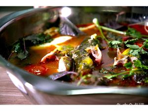 Ying'en Sour Soup Hot Pot