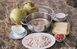 Dewang Coconut Chicken Pig's Trotter Hot Pot (Liuyue Branch)