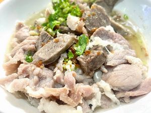 Chaoshan Liangji Pig Offal (Guo Zhi · Guo Tiao Tang · Handmade Noodles, Artificial Lake Branch)