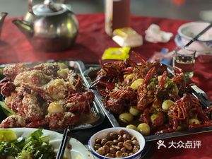 Sichuan & Cantonese One Family (Hesheng Garden Branch)